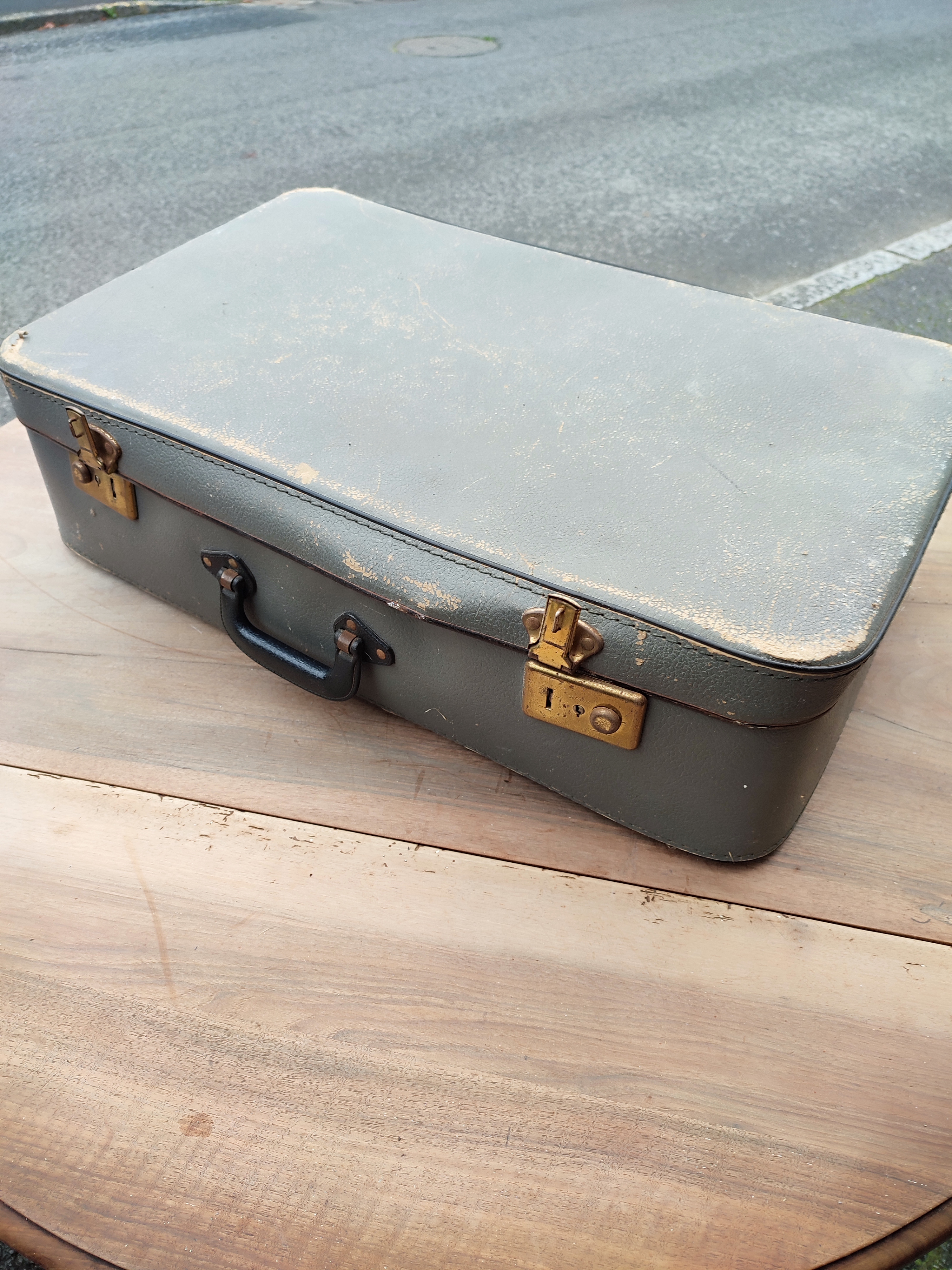 Valise grise