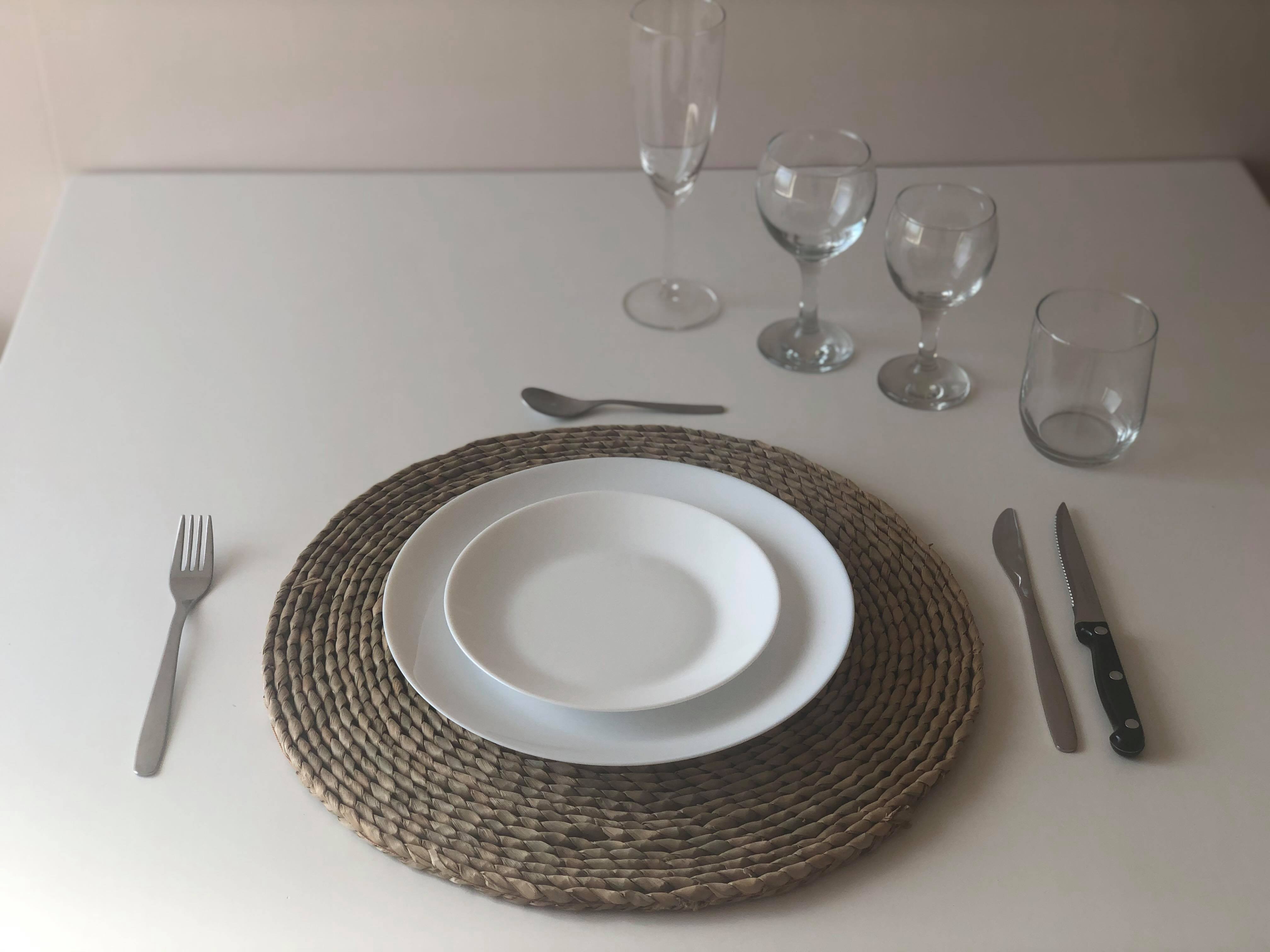 assiette a dessert blanche