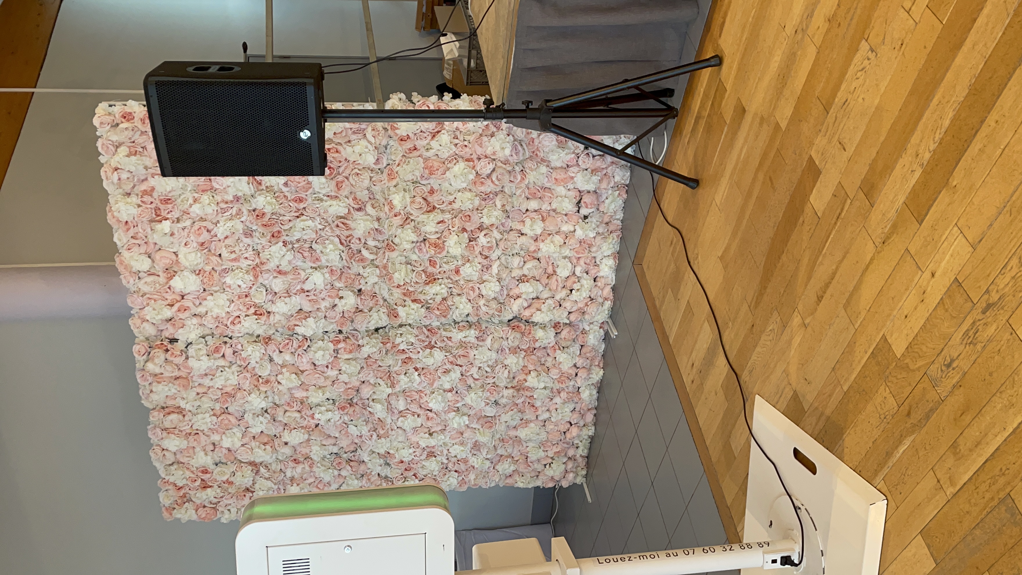 MUR DE FLEURS