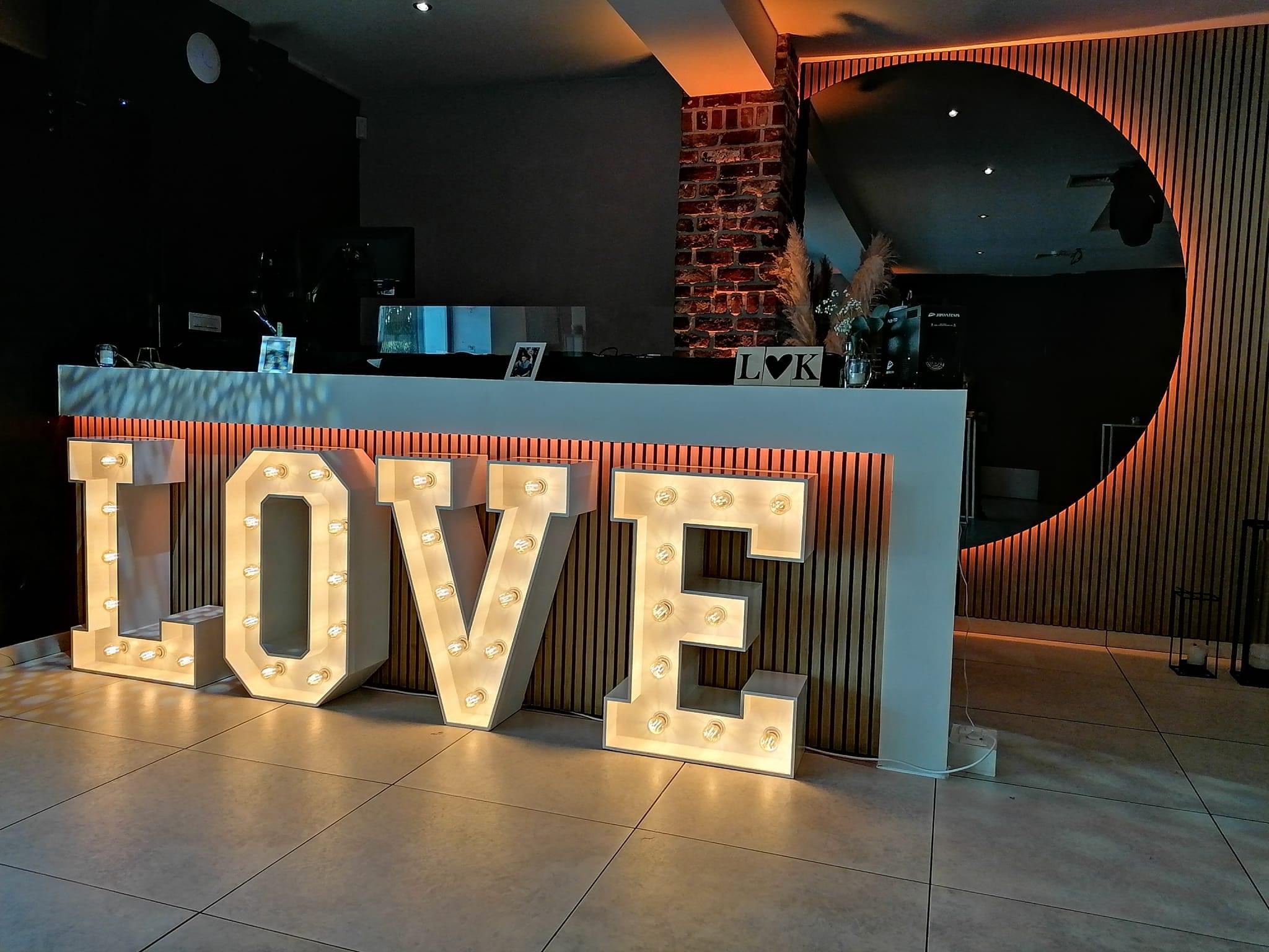 Lettres LOVE