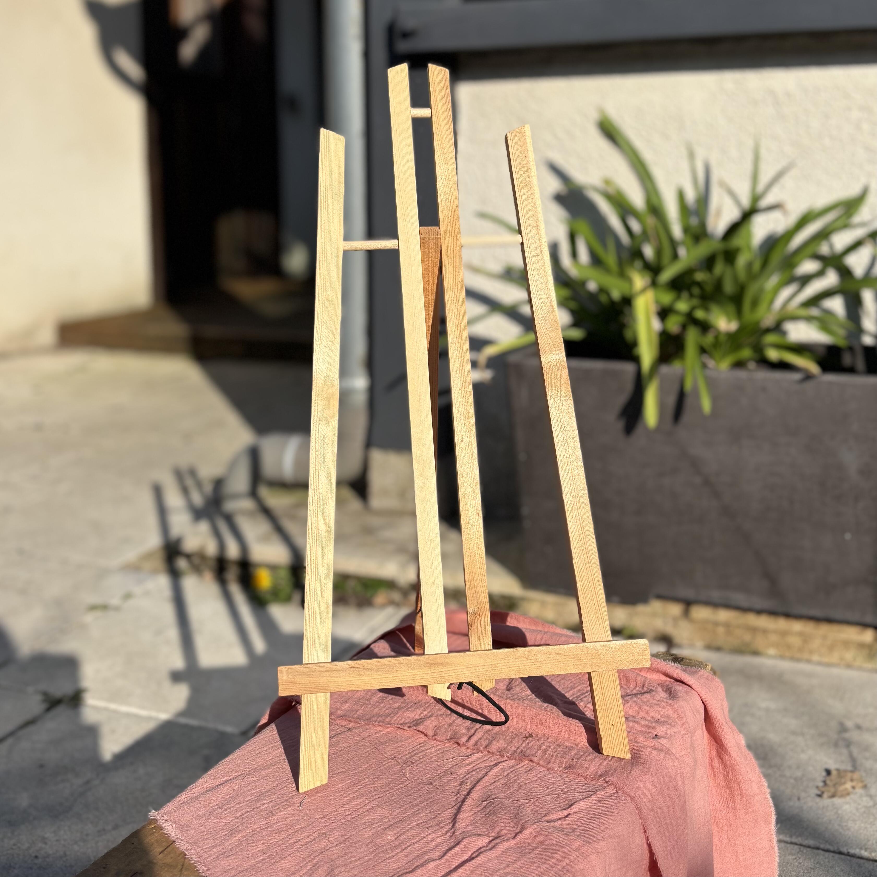Petit chevalet en bois