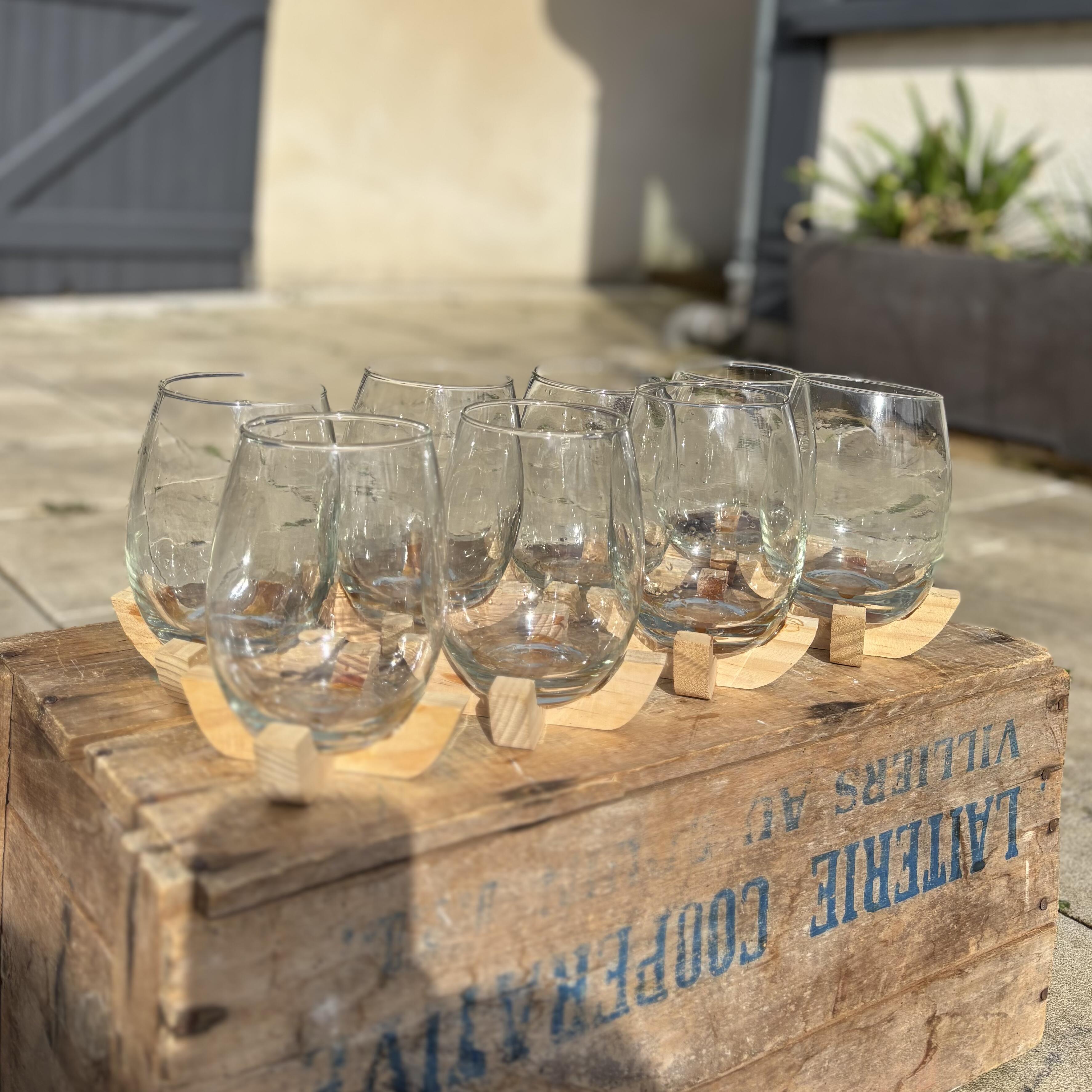 Verre avec socle en bois