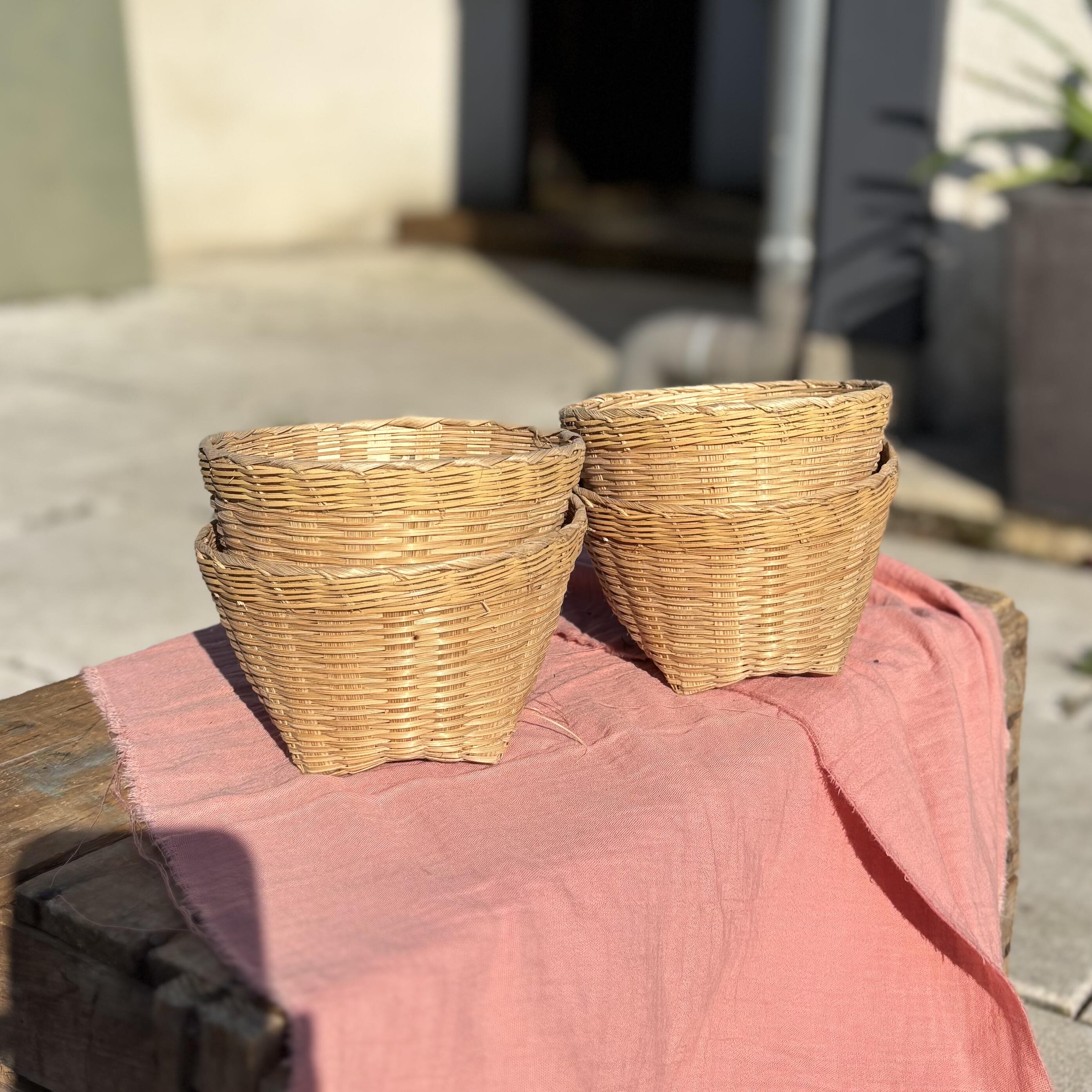Lot de 4 petits paniers en bambou
