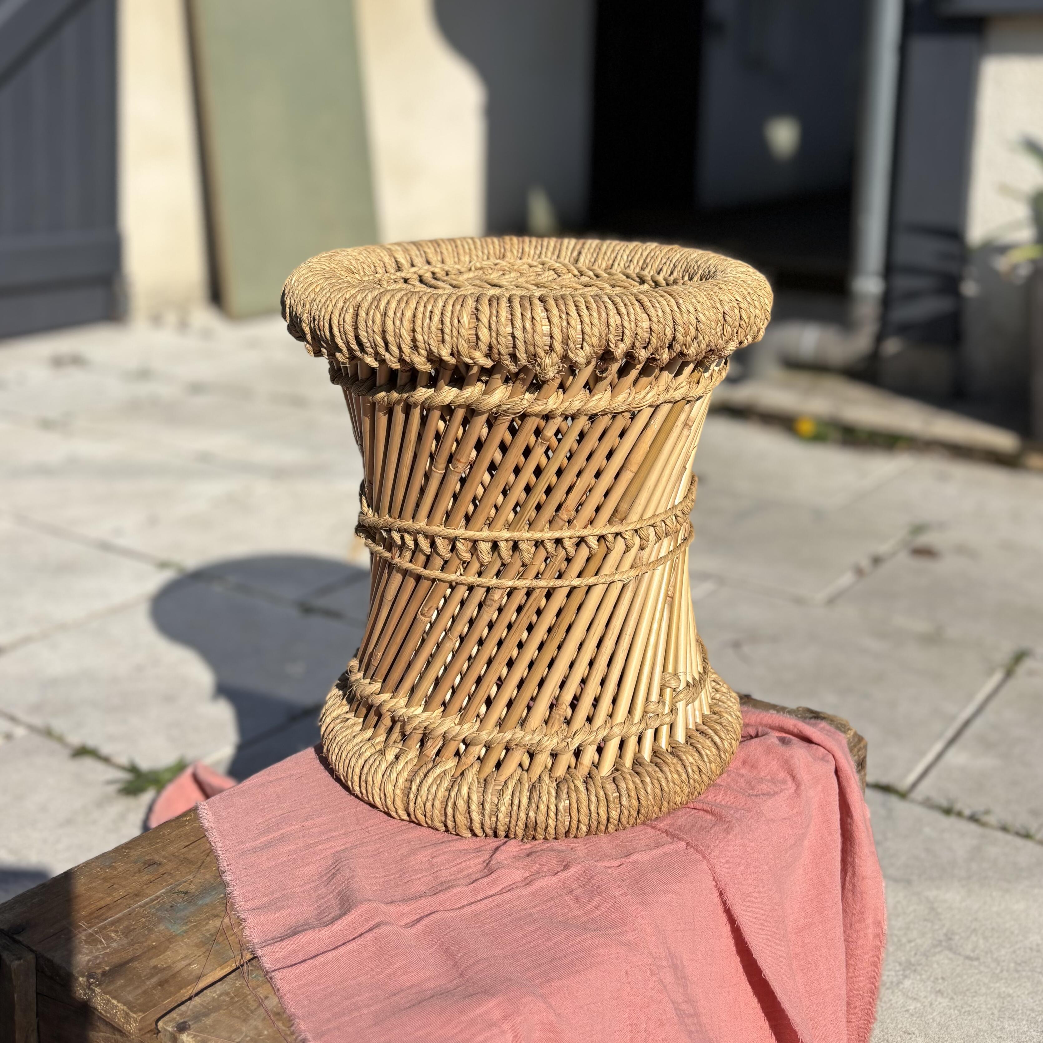 Tabouret en osier