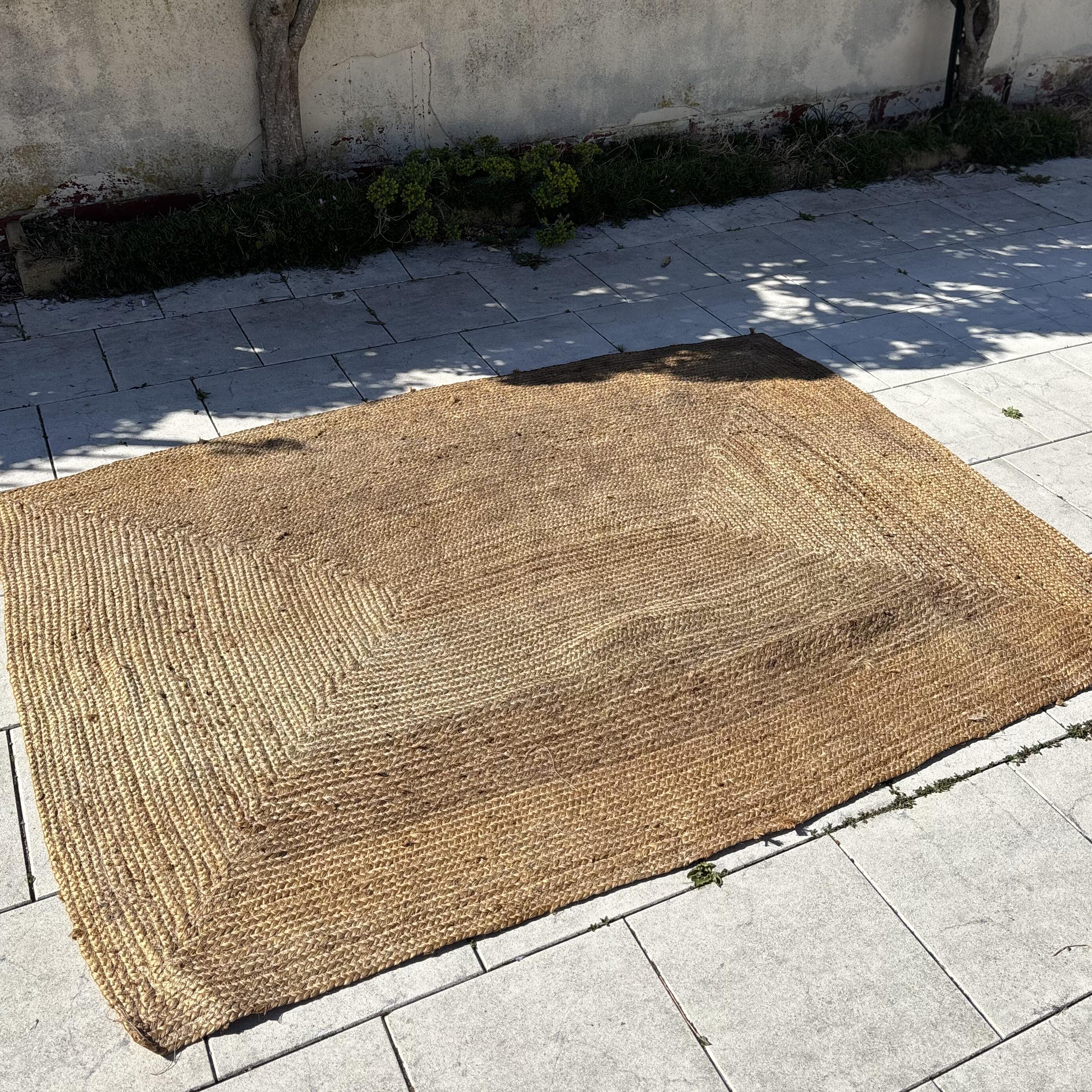 Grand tapis tissé