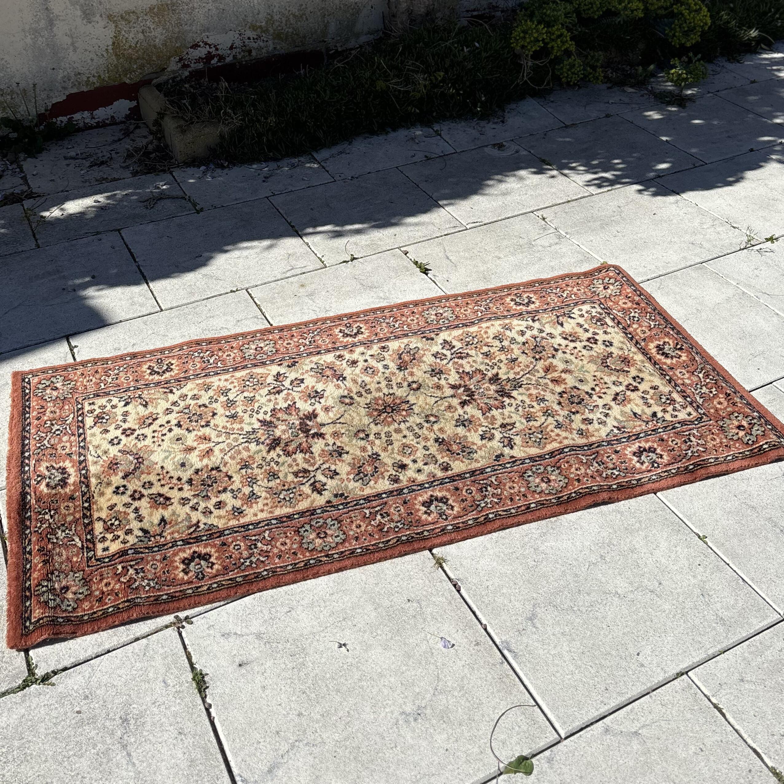 Tapis de couloir ancien