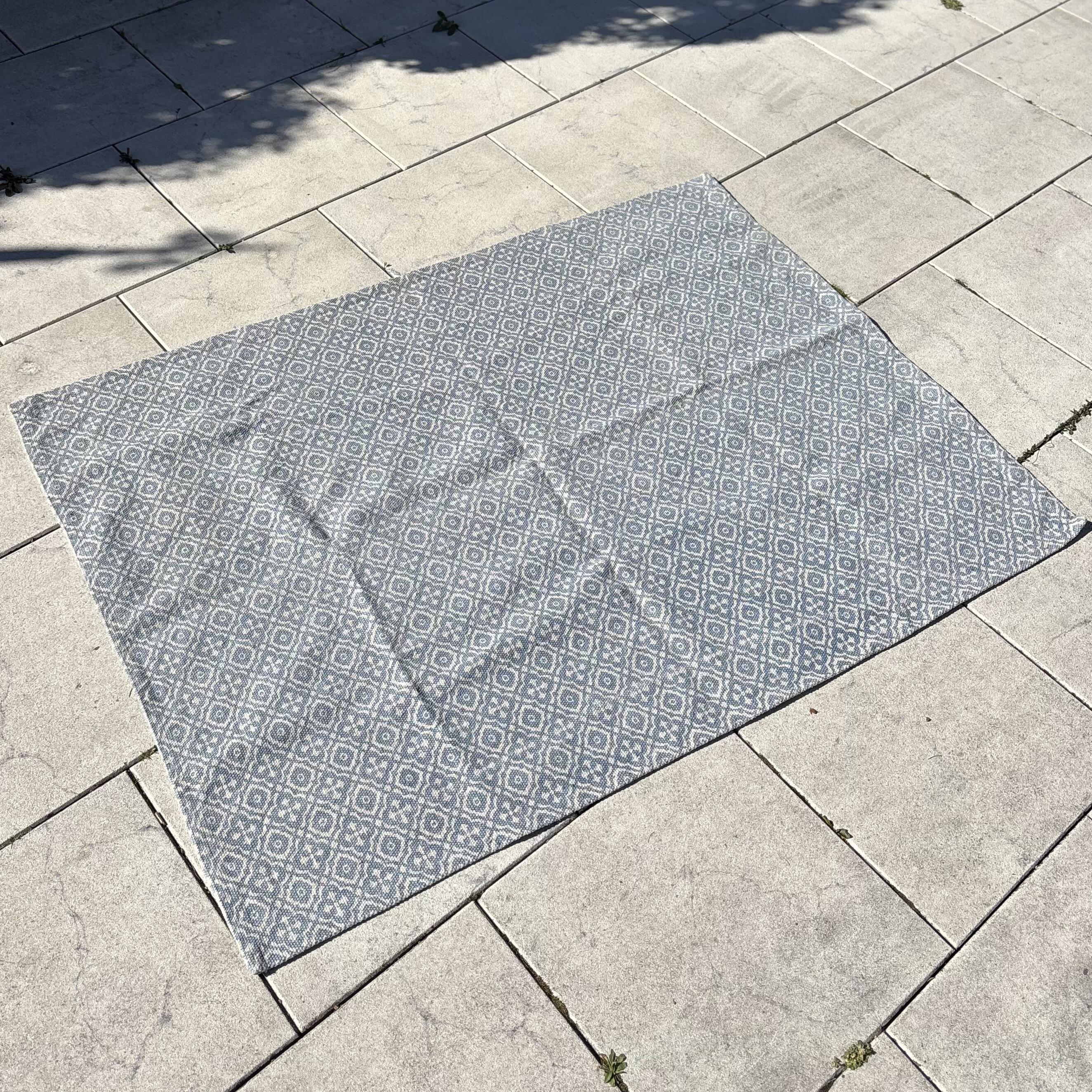 Tapis en tissu à motifs bleus