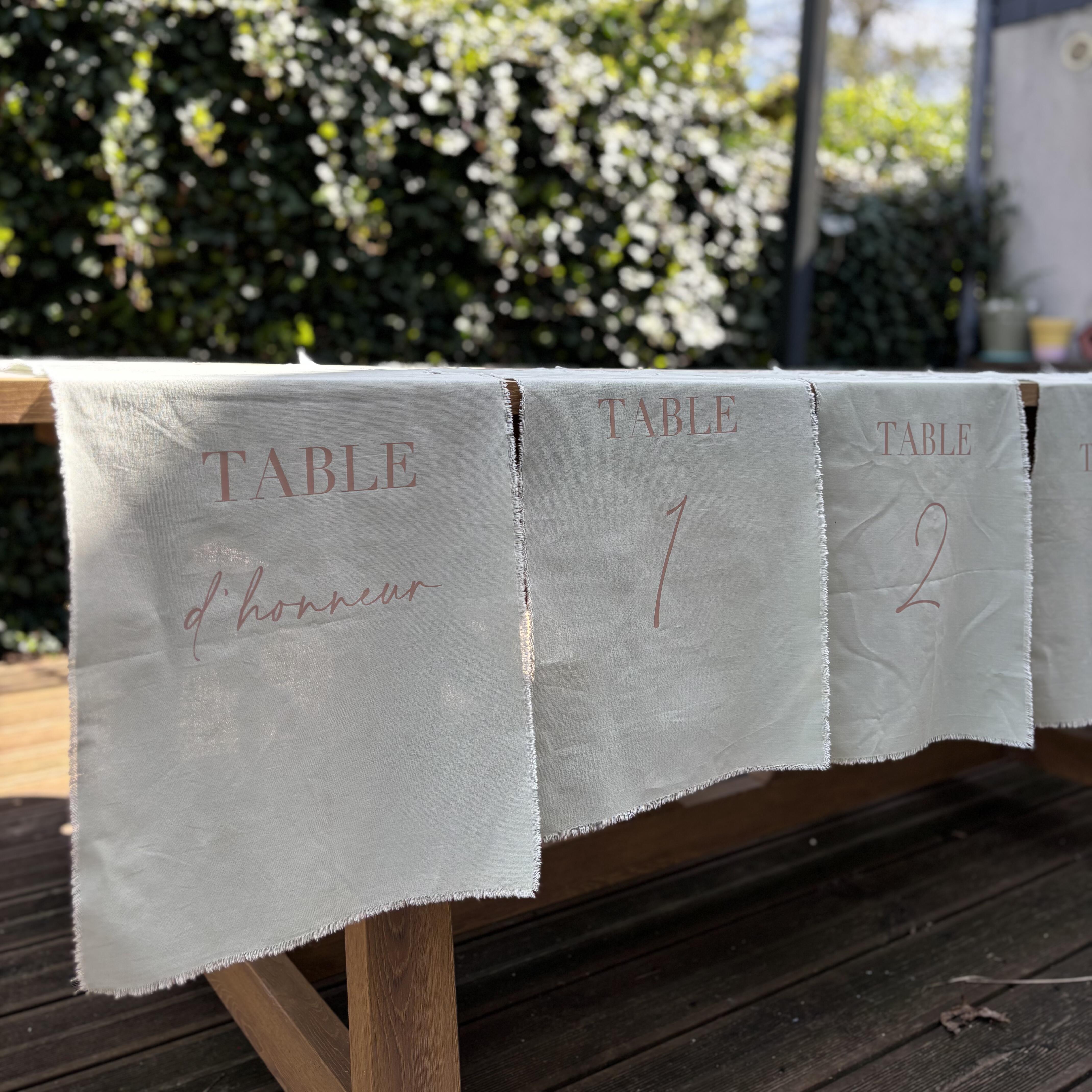 Lot de numéros de table en tissu
