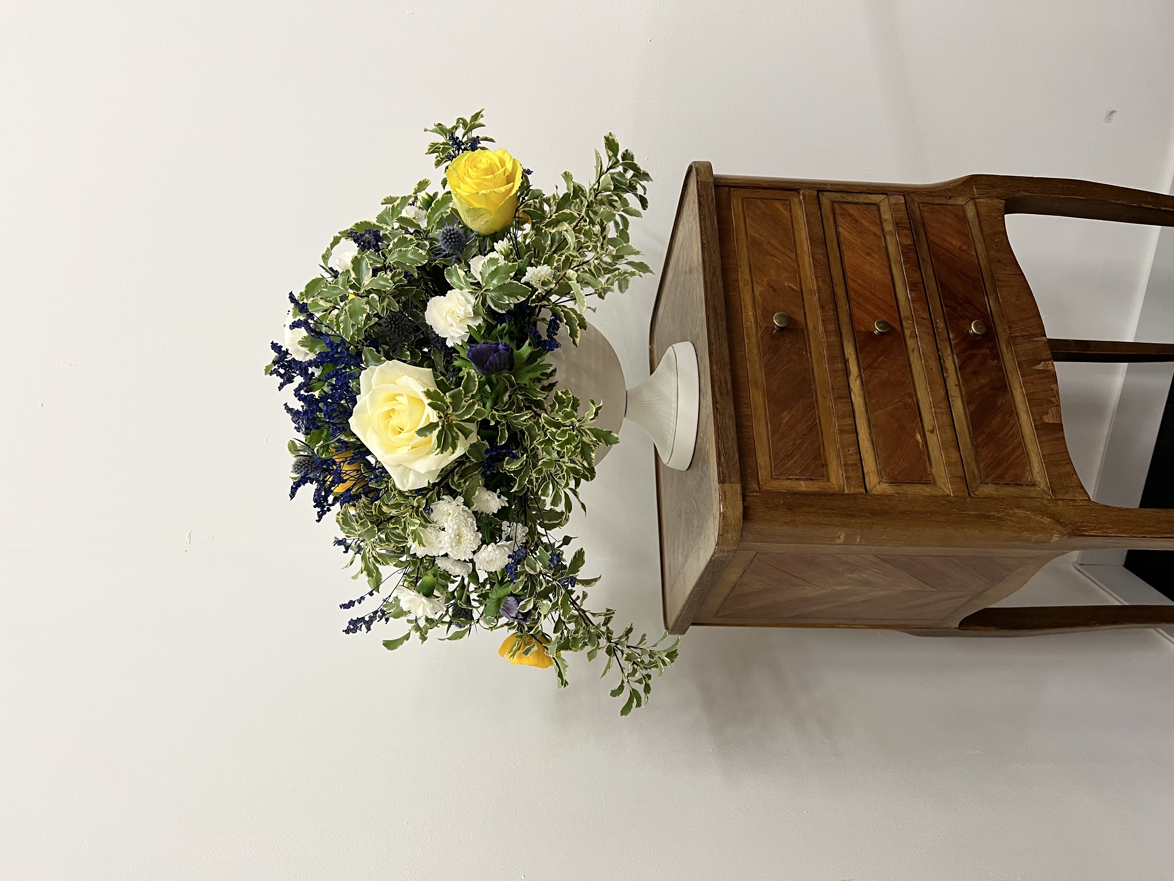Coupe florale blanche