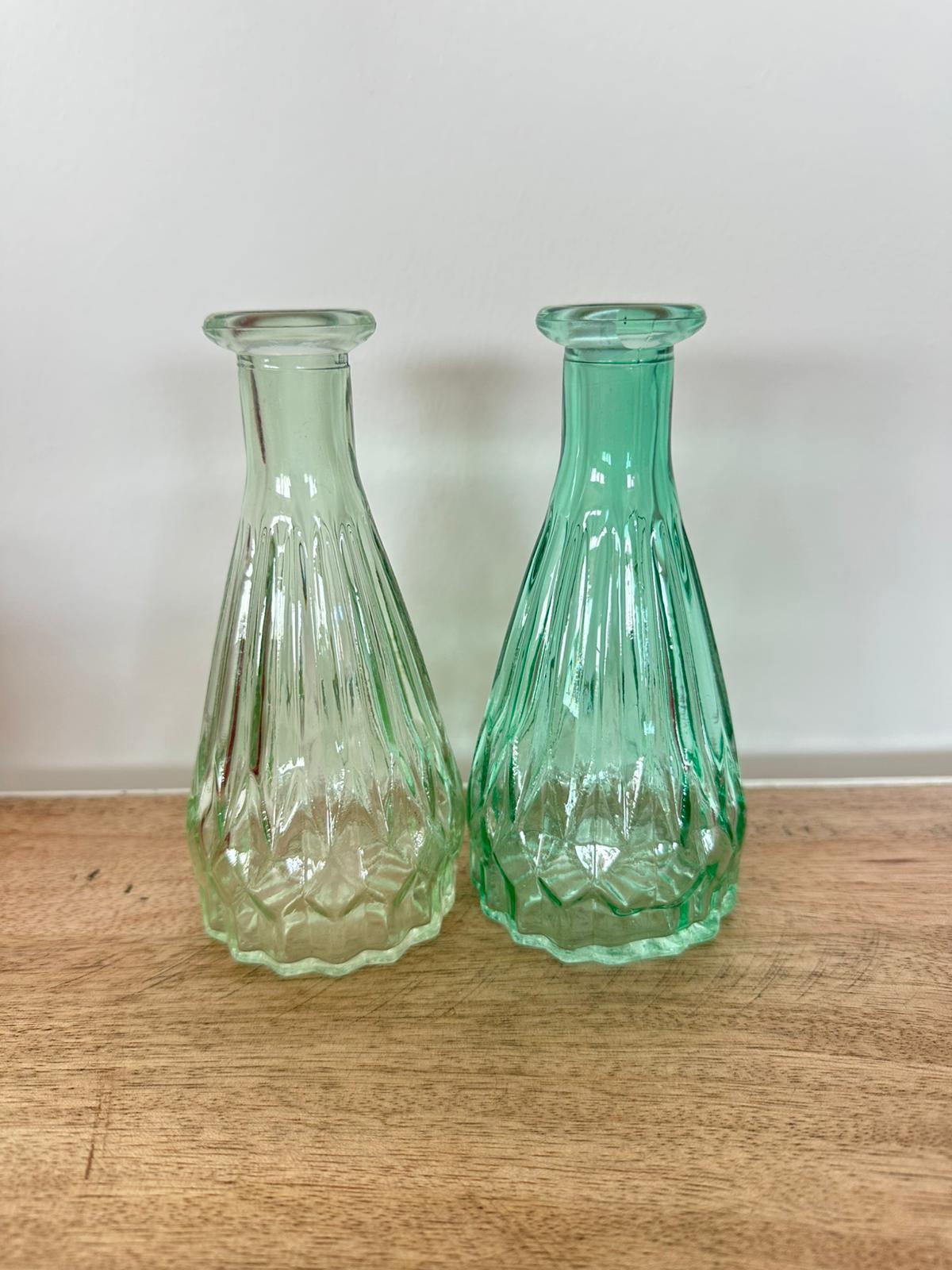 24 vases verts