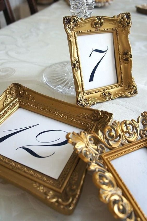 Numéro de table cadre vintage