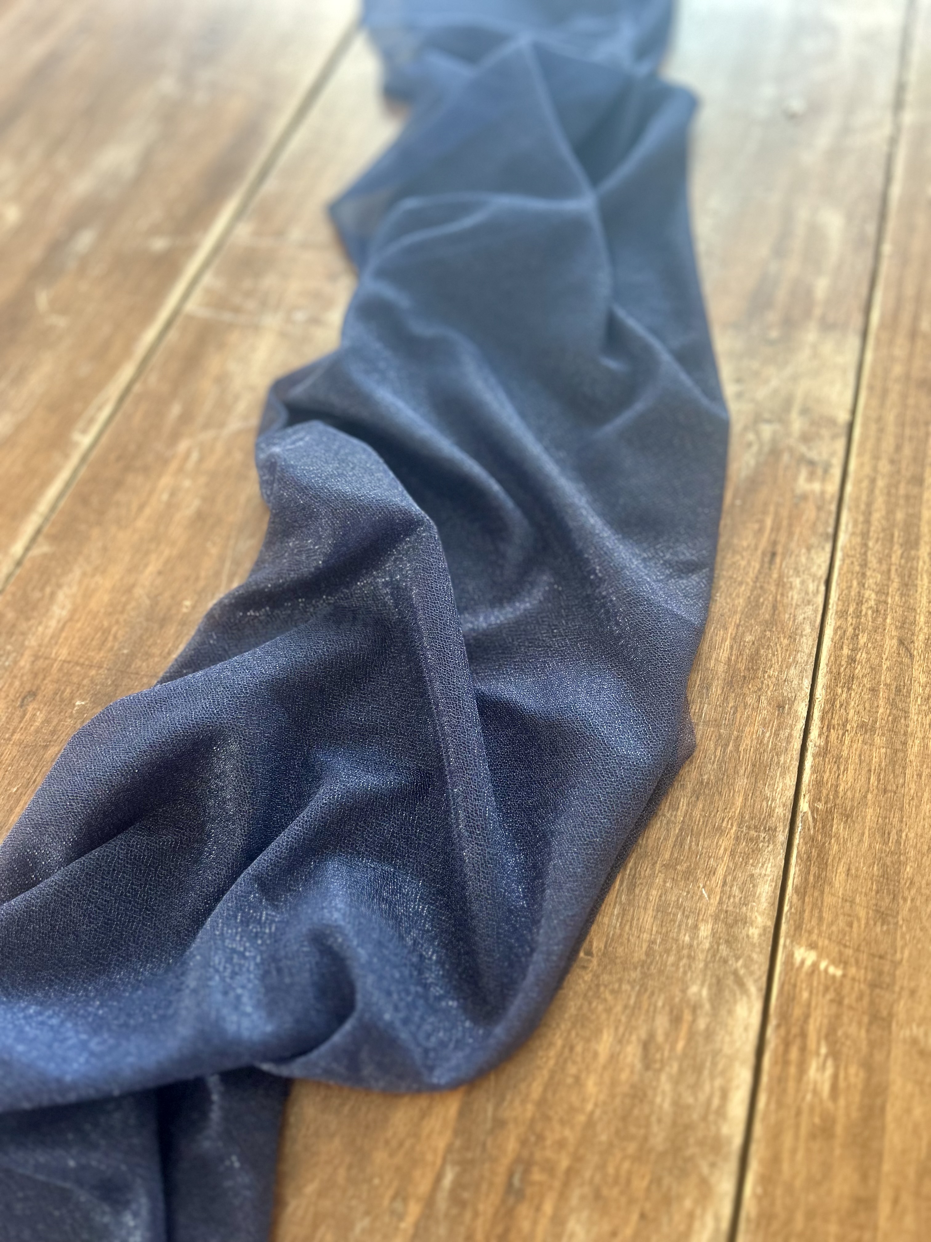 CDT bleu nuit paillettes mousseline